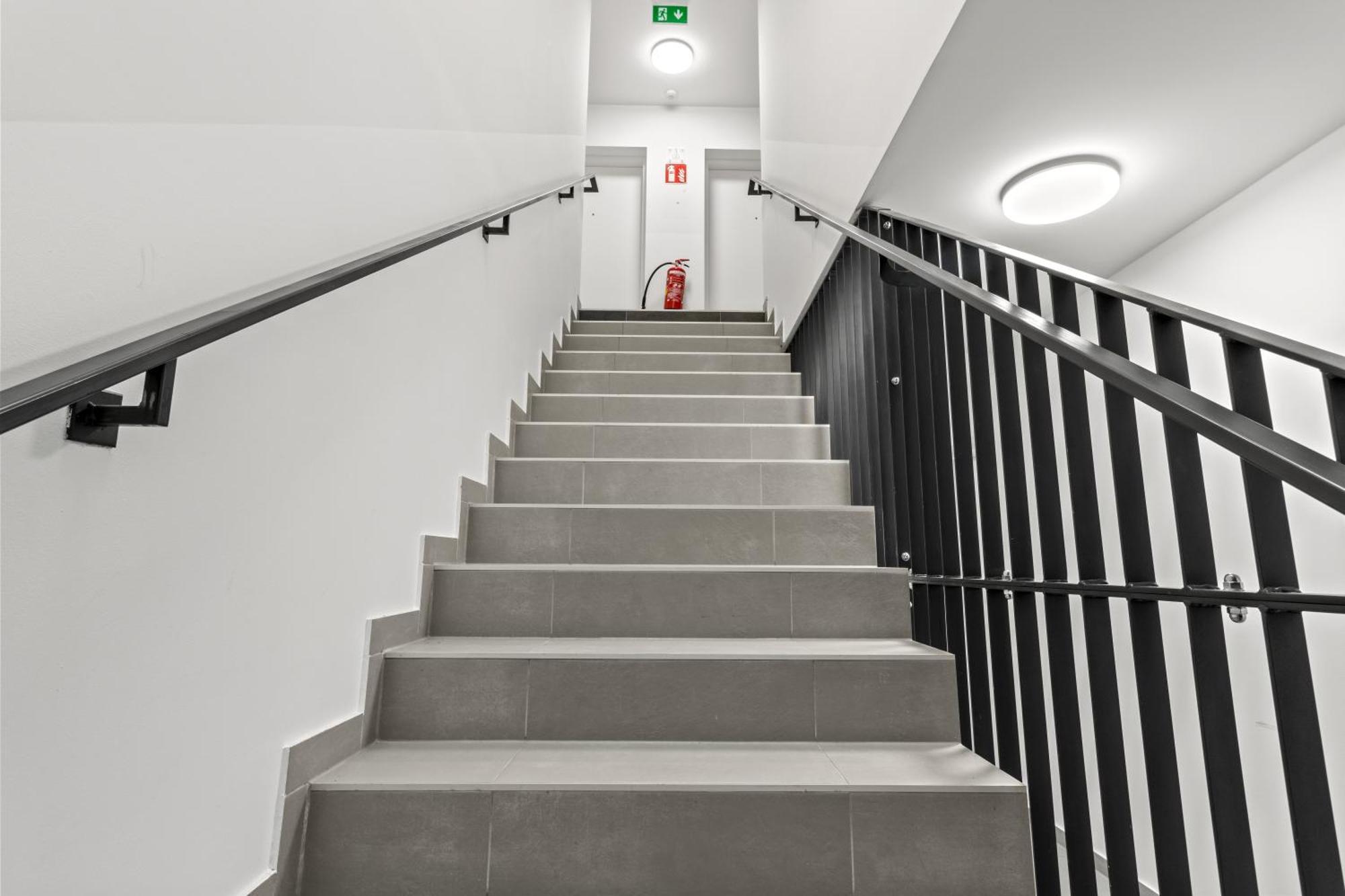 1 Min To Public Transport - 3 Min To Supermarket And Pharmacy - On-Site Parking For 19,90 Eur Wien Eksteriør billede
