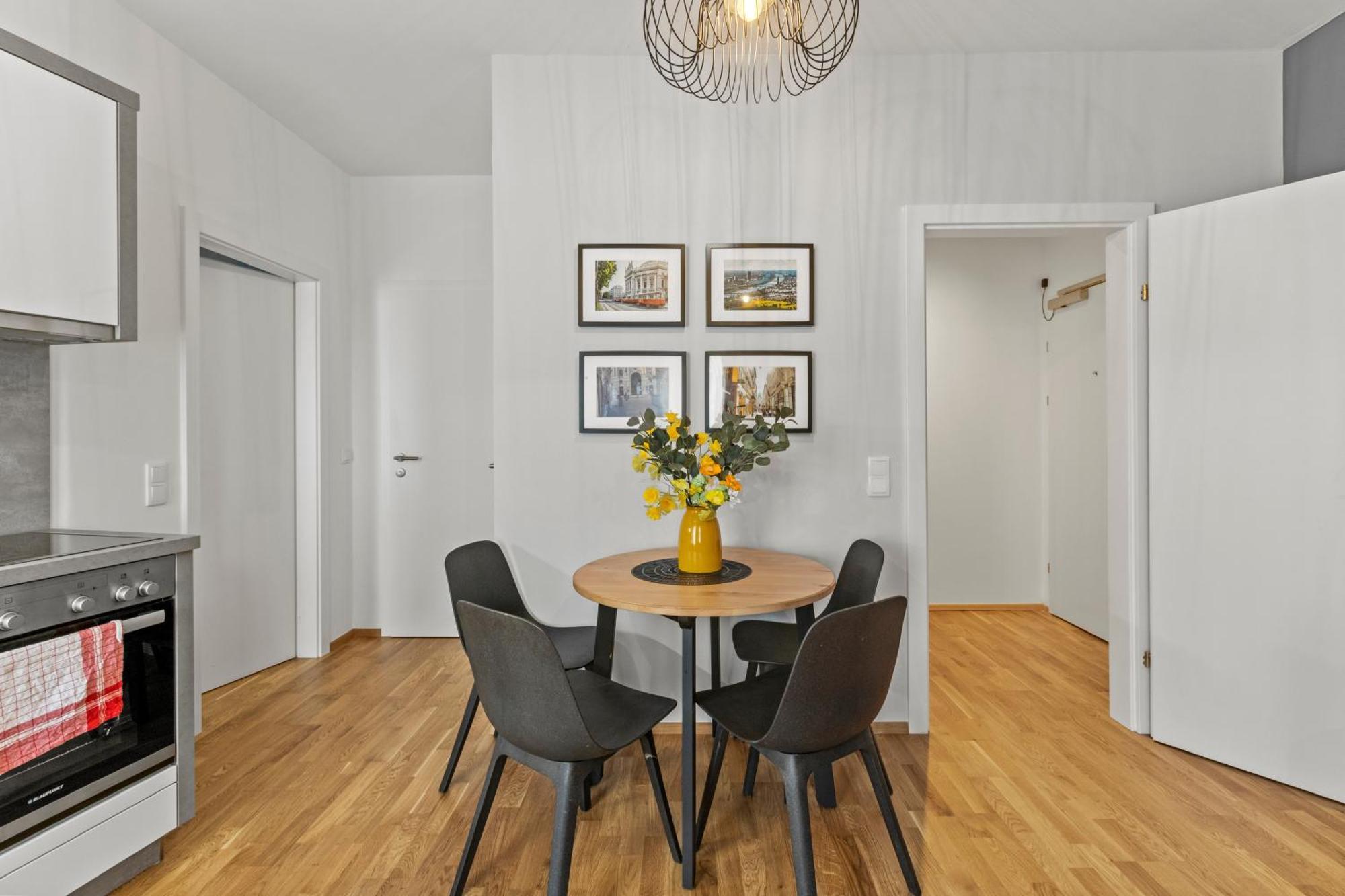 1 Min To Public Transport - 3 Min To Supermarket And Pharmacy - On-Site Parking For 19,90 Eur Wien Eksteriør billede